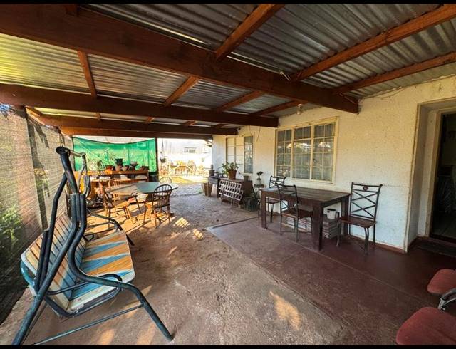3 BEDROOM HOUSE FOR SALE IN RHODESFIELD